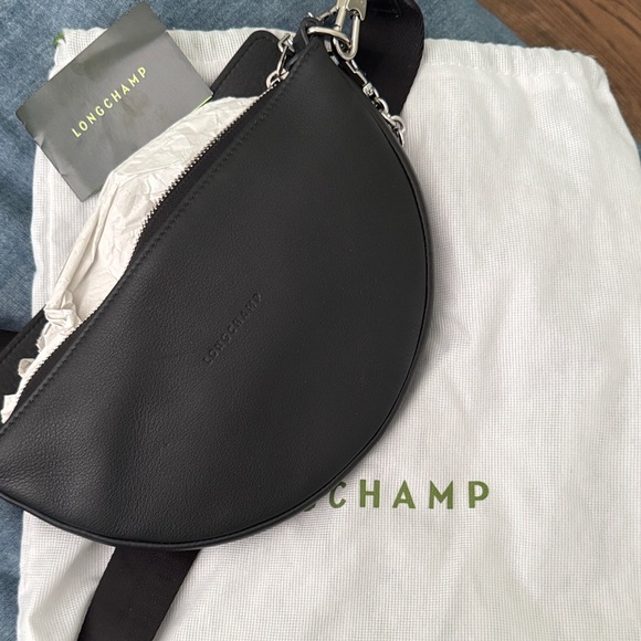 LIKE NEW LongChamp Black Chain Strap Women's Bag - Picture 3 of 3